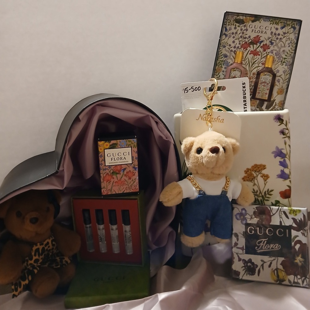 Gucci Floral Mini Perfume Gift Set with Teddy Keychain in Pink, Cream & Blue